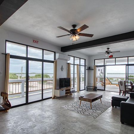 Villa Sea Lux San Pedro  Exterior photo
